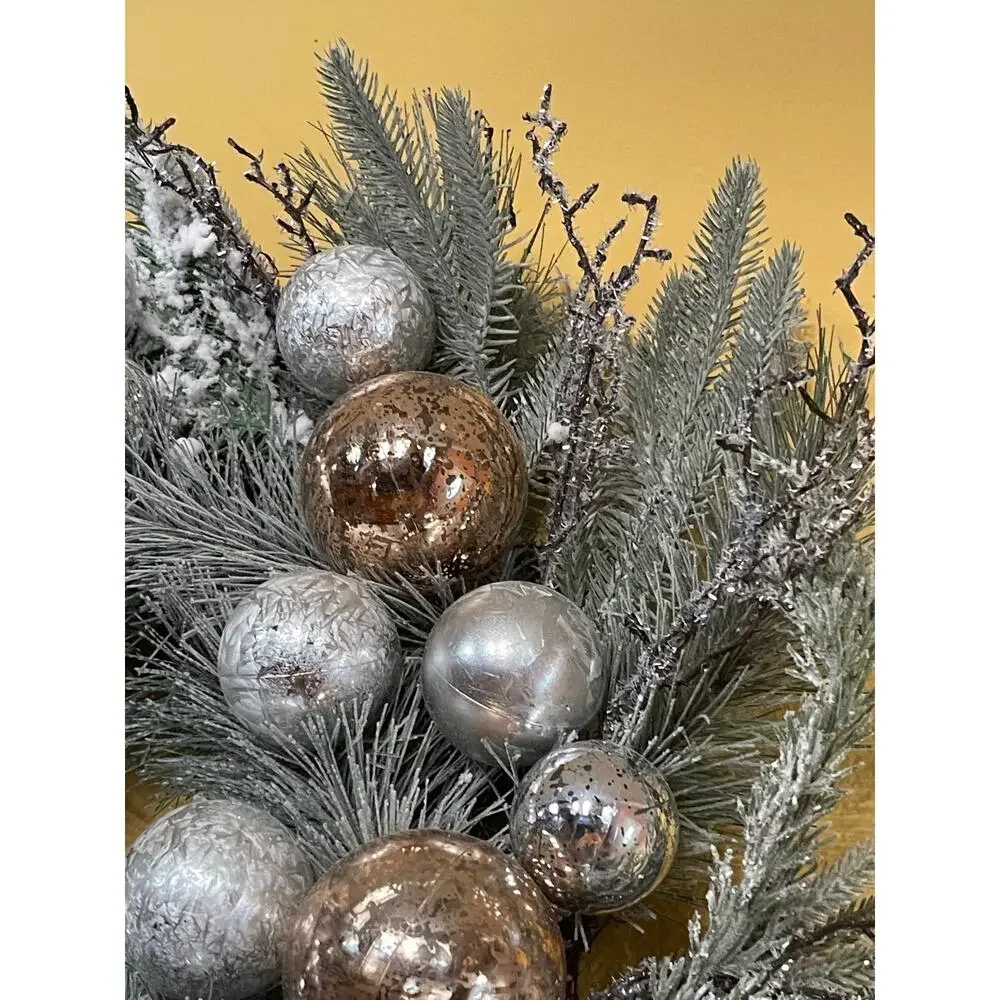 Large Beautiful Door Christmas Wreath 24” Diameter With Ornaments